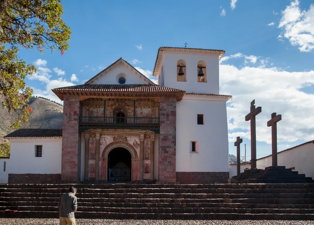 Valle Sur: Arte Colonial e Ingeniería Inca sin Multitudes