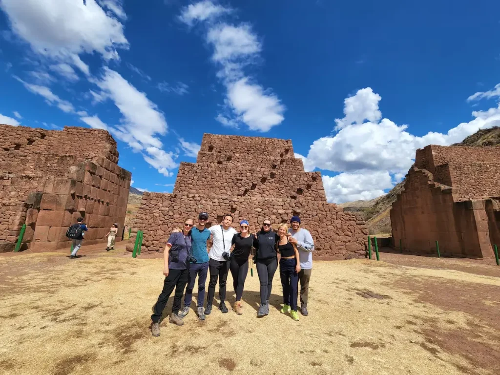 Valle Sur: Arte Colonial e Ingeniería Inca sin Multitudes