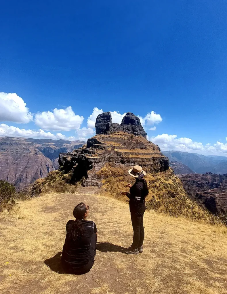 Waqrapukara: La Fortaleza de Cuernos sobre el Cañón Apurímac